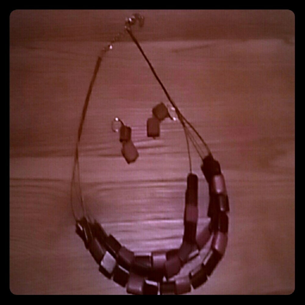 Beautiful necklace with matching earrings